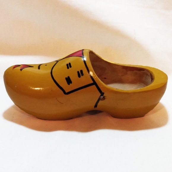 Vintage Dutch Decorative Hand Painted Wooden Clogs - Picture 7 of 16